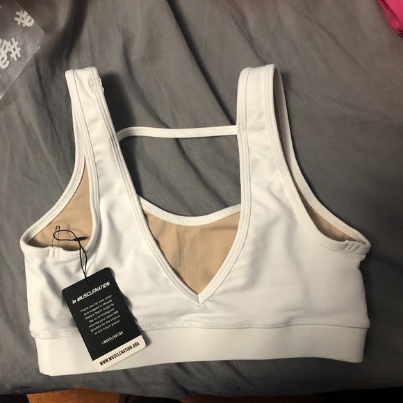 Muscle Nation White sports bra - Picture 2 of 2